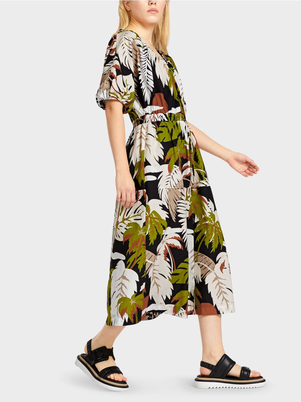 Marc Cain Cotton dress with green leaf motif